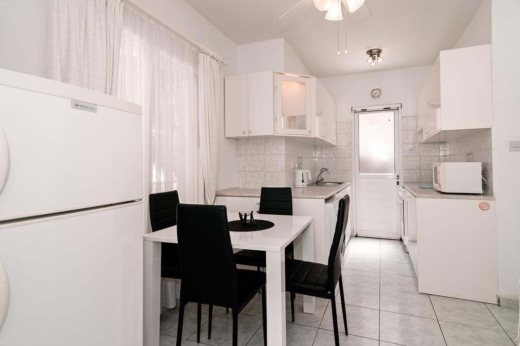 Sue'S Apartment Пафос Екстер'єр фото
